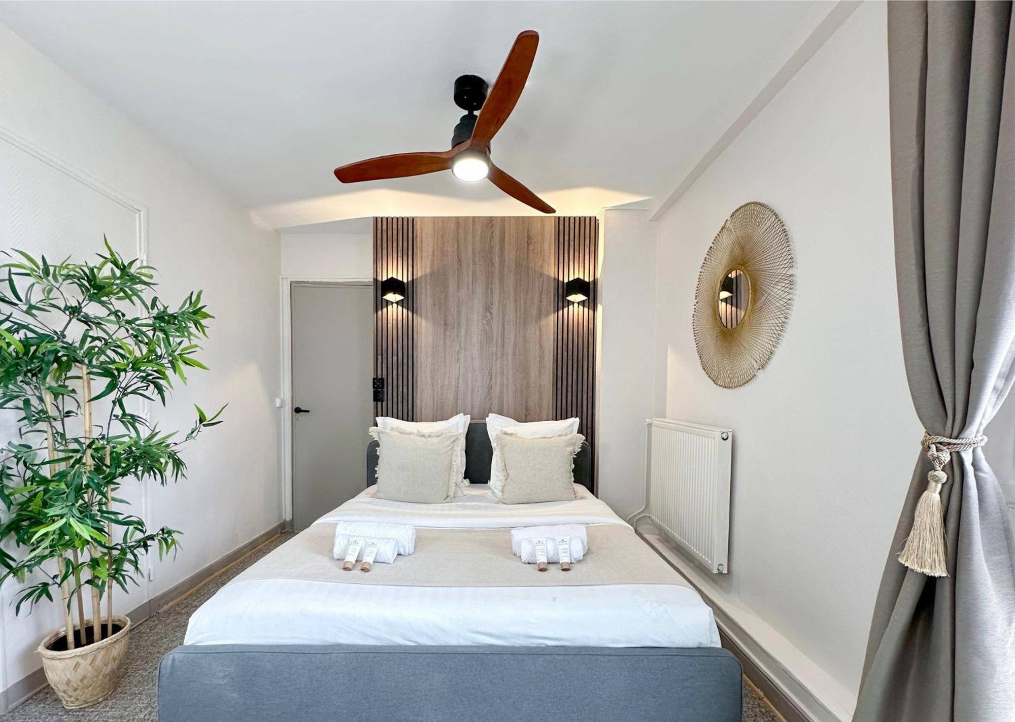 Spacious & Luxurious Flat In Montparnasse ปารีส ภายนอก รูปภาพ