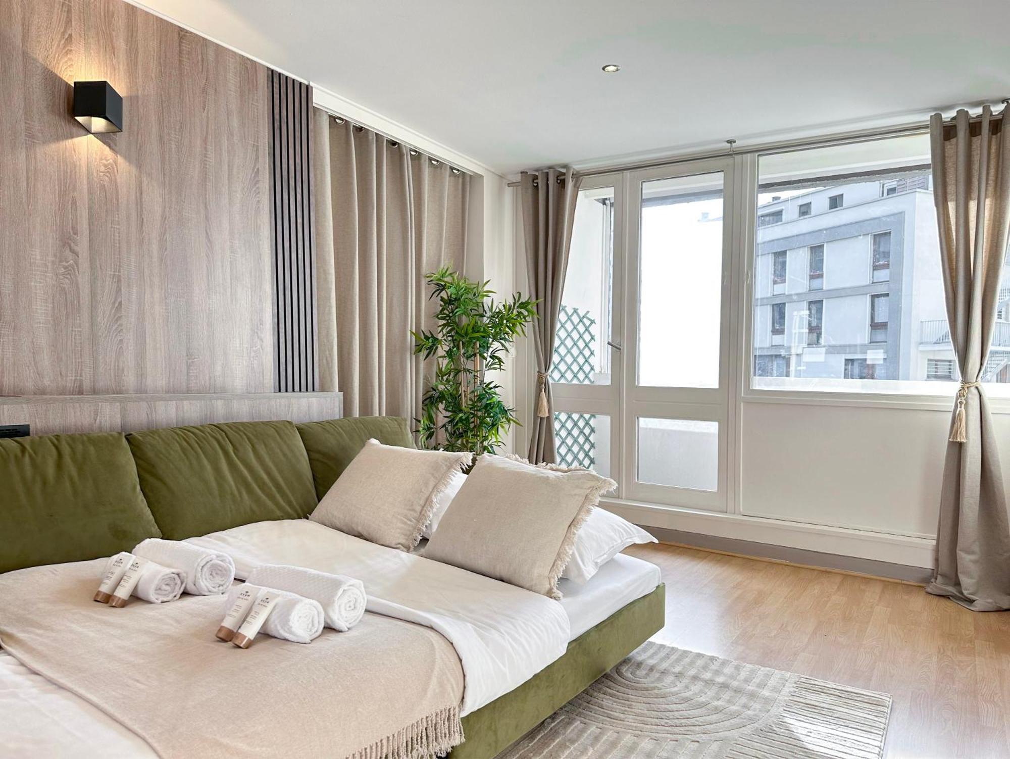 Spacious & Luxurious Flat In Montparnasse ปารีส ภายนอก รูปภาพ